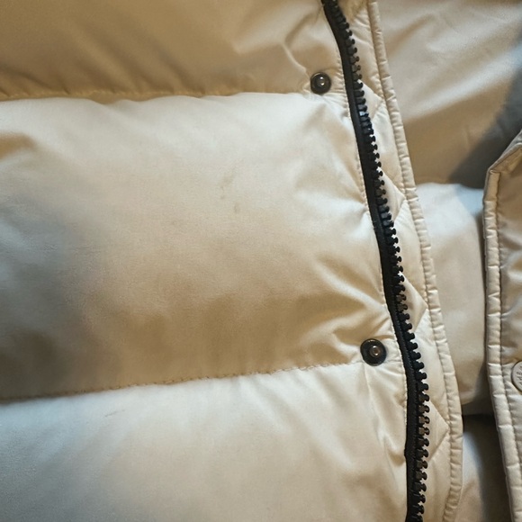 Aritzia Cream Puffer Vest - Picture 4 of 4